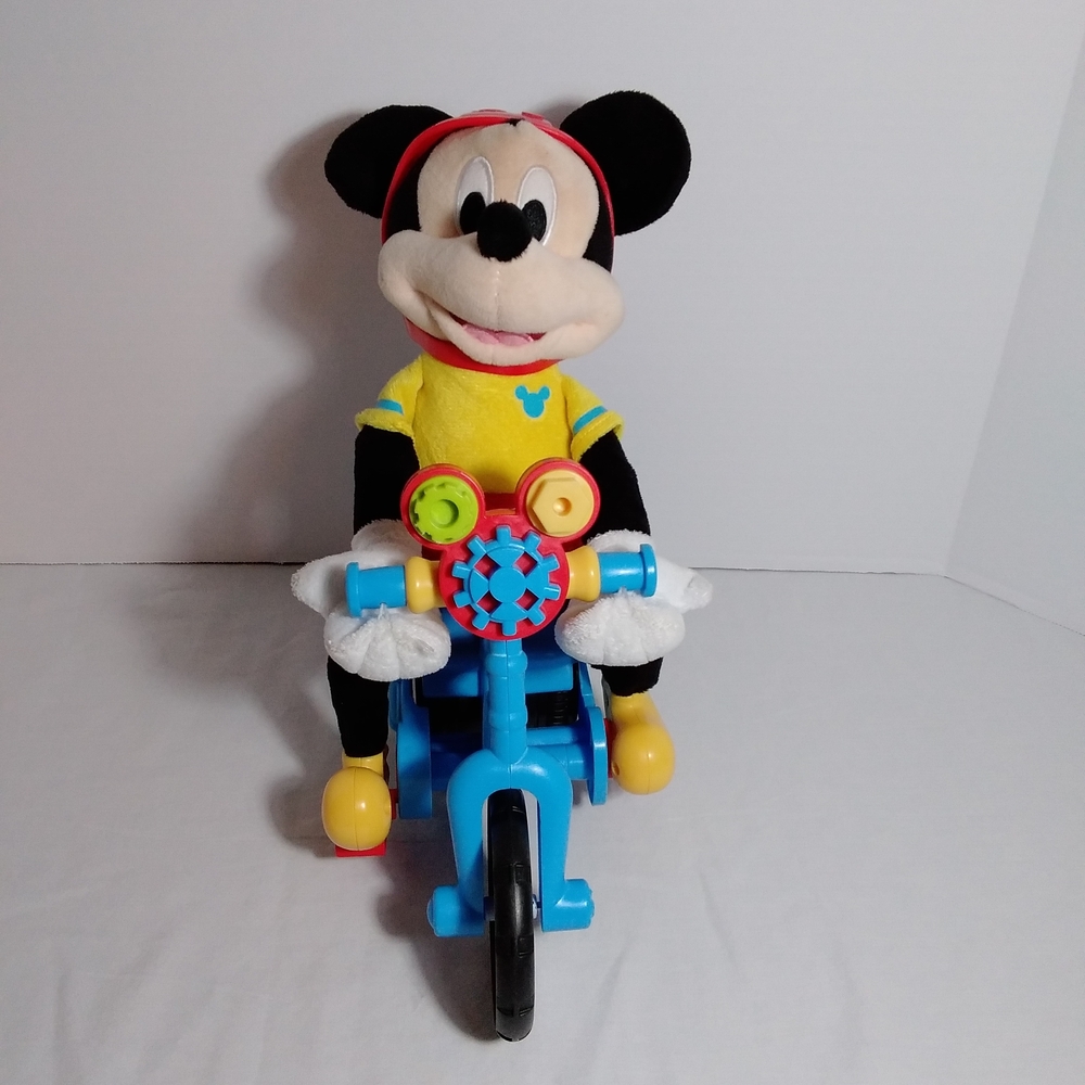 Disney Mickey Mouse Clubhouse Boppin Bikin' Plushtoy